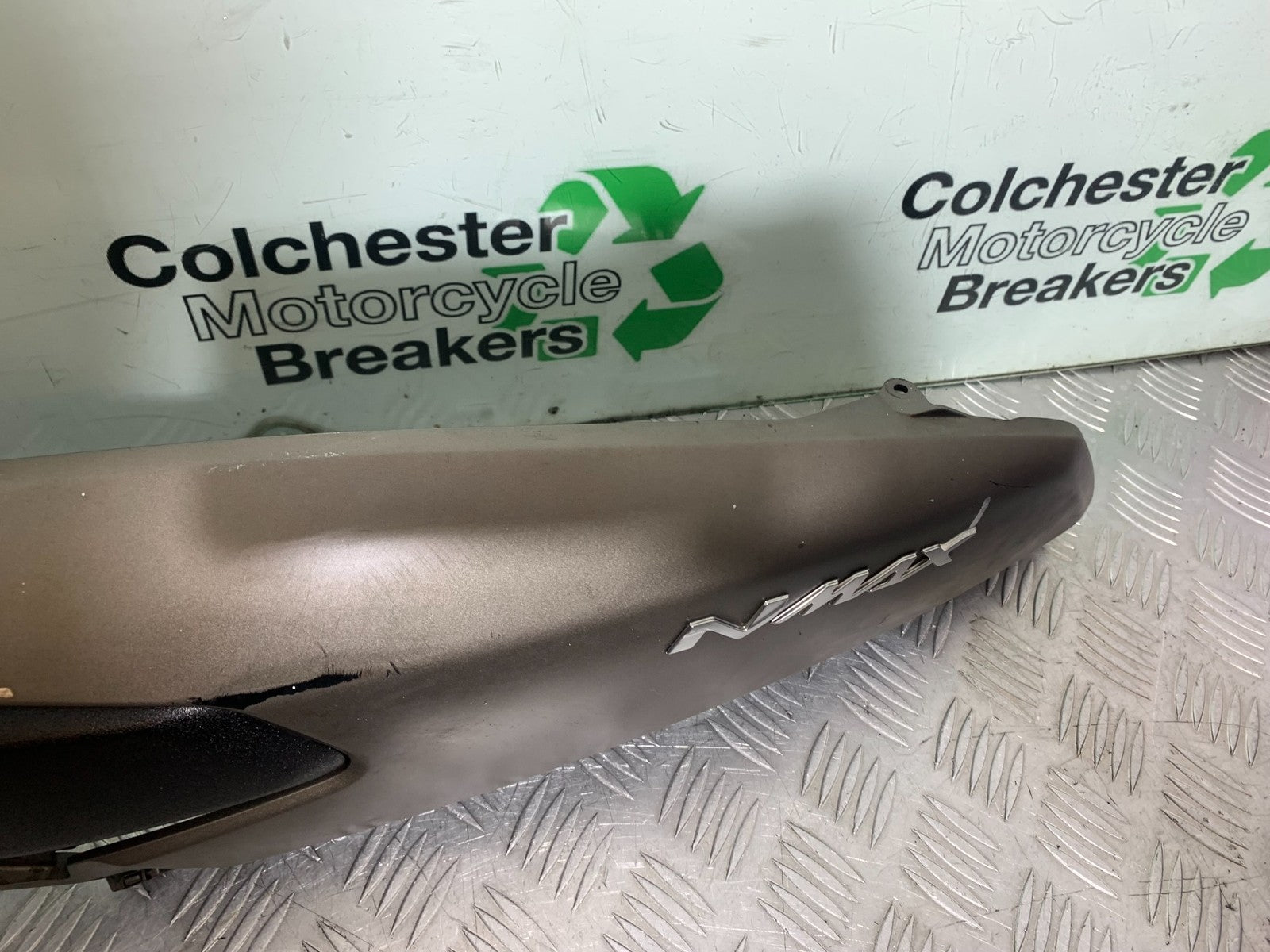 YAMAHA NMAX-125 N MAX 125 LEFT SEAT PANEL  YEAR 2015-2020  (CMB1231)