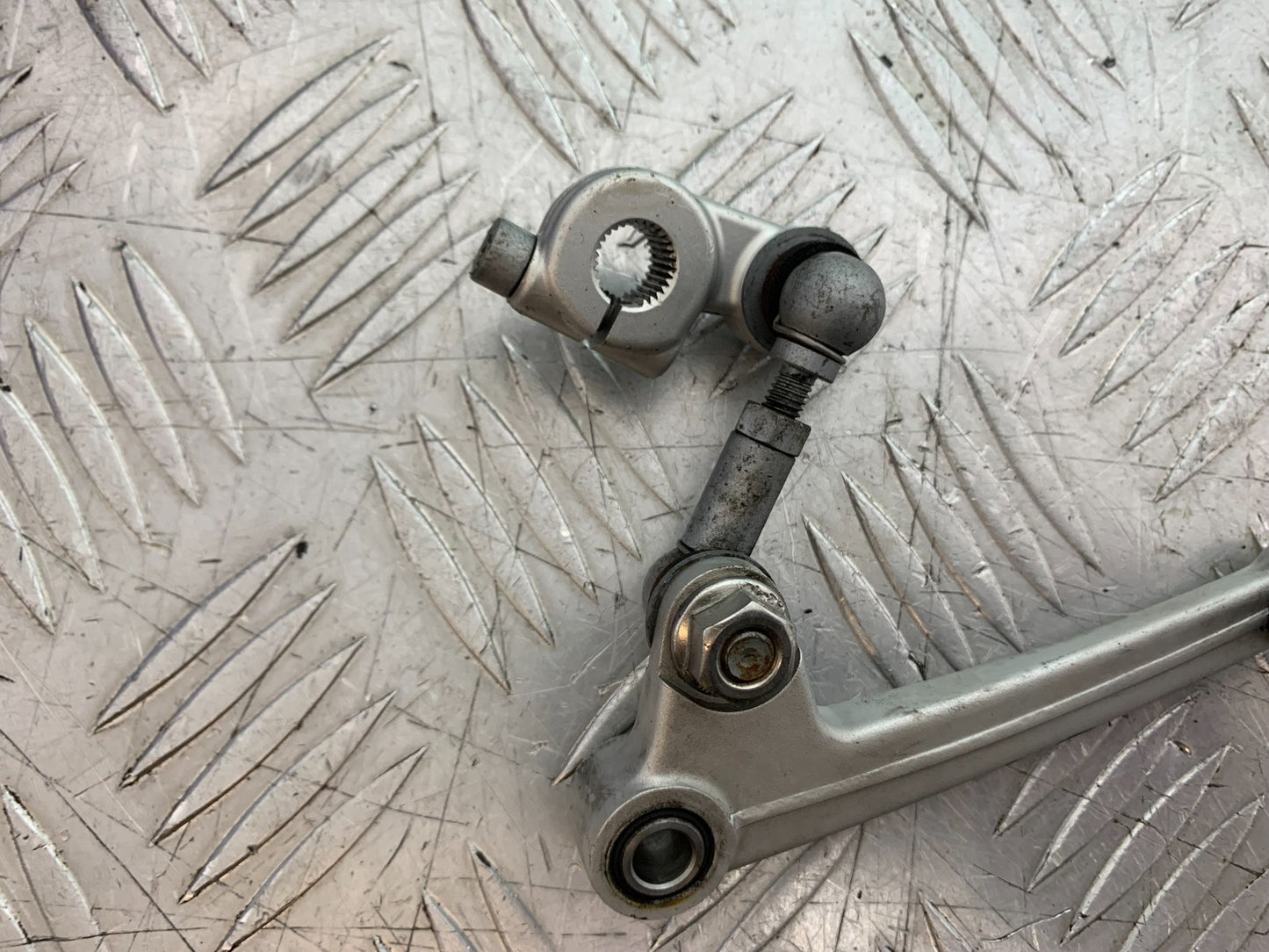 BMW F800 GT GEAR LEVER YEAR 2013-2017 (CMB1248)