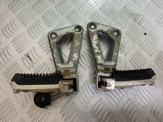 SUZUKI GSF1200  GSF 1200 BANDIT REAR HANGERS  YEAR 1997-2000 (CMB1149)