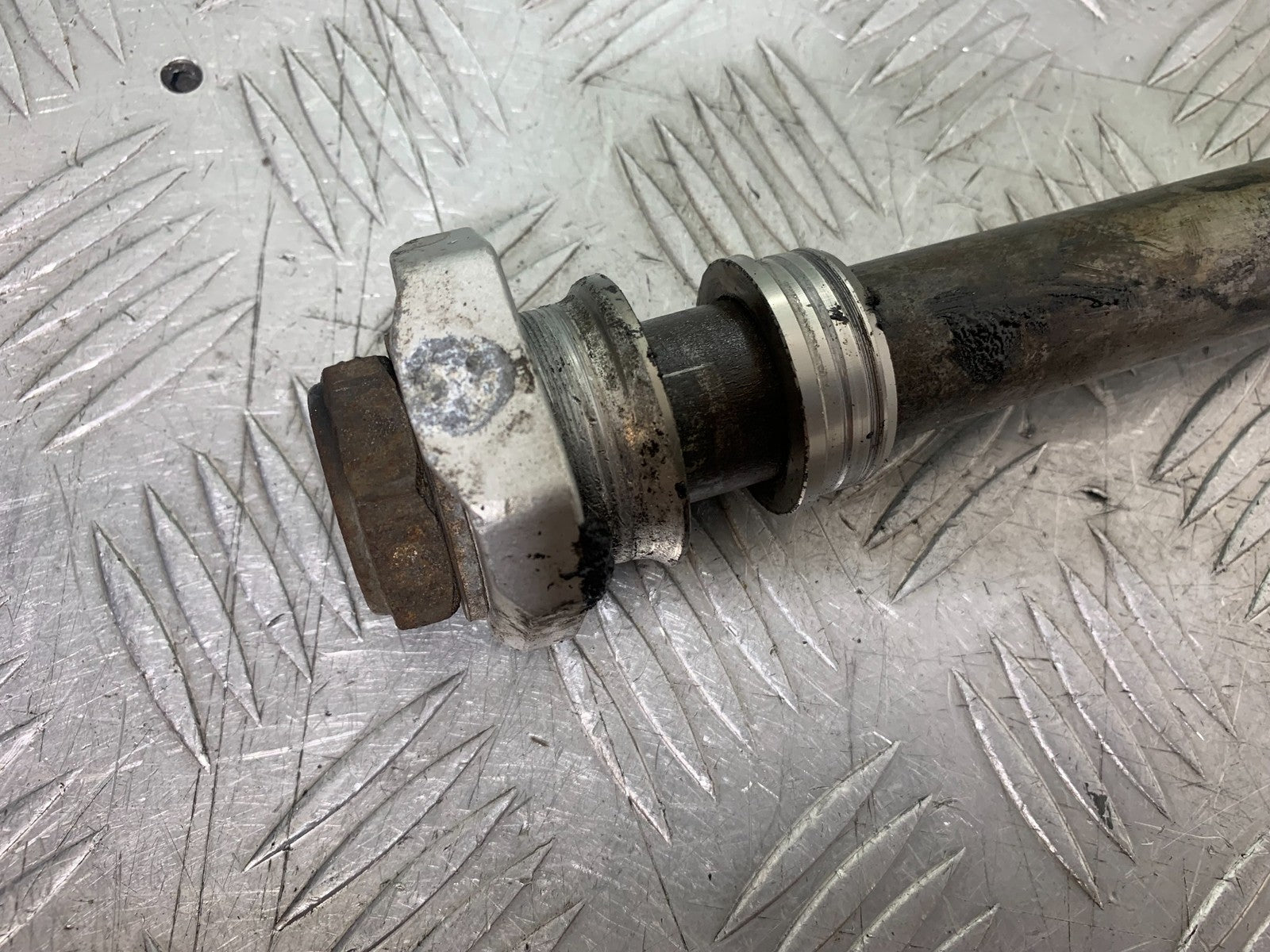 SUZUKI DL1000 V-STROM REAR WHEEL SPINDLE YEAR 2014-2019 (CMB1325)