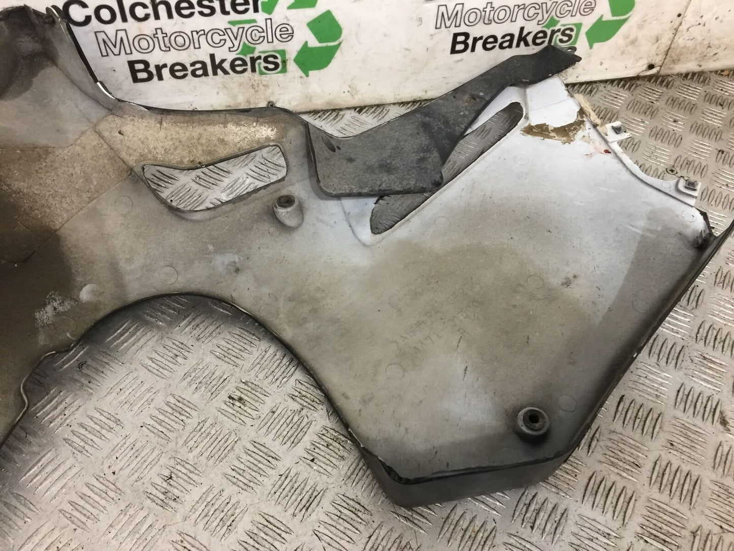SUZUKI GS500 GS 500 RIGHT FAIRING YEAR 2004-09 (STOCK 882)