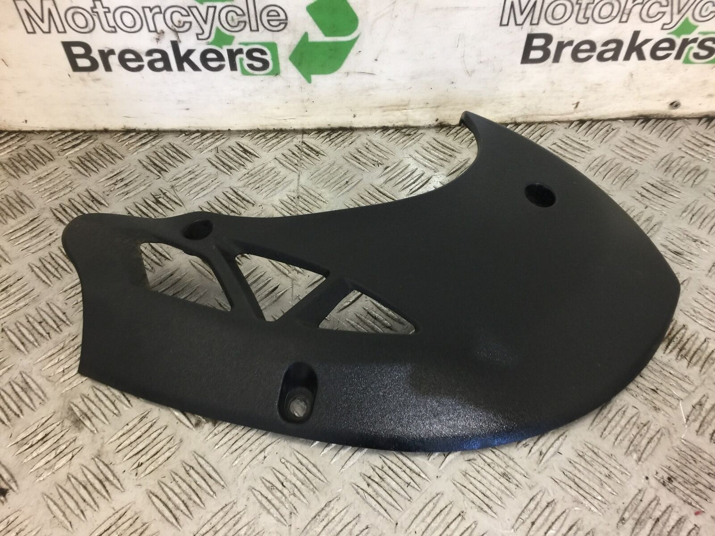 KAWASAKI 650 VERSYS RIGHT BELLYPAN  YEAR 2011 (STOCK 478) ABS