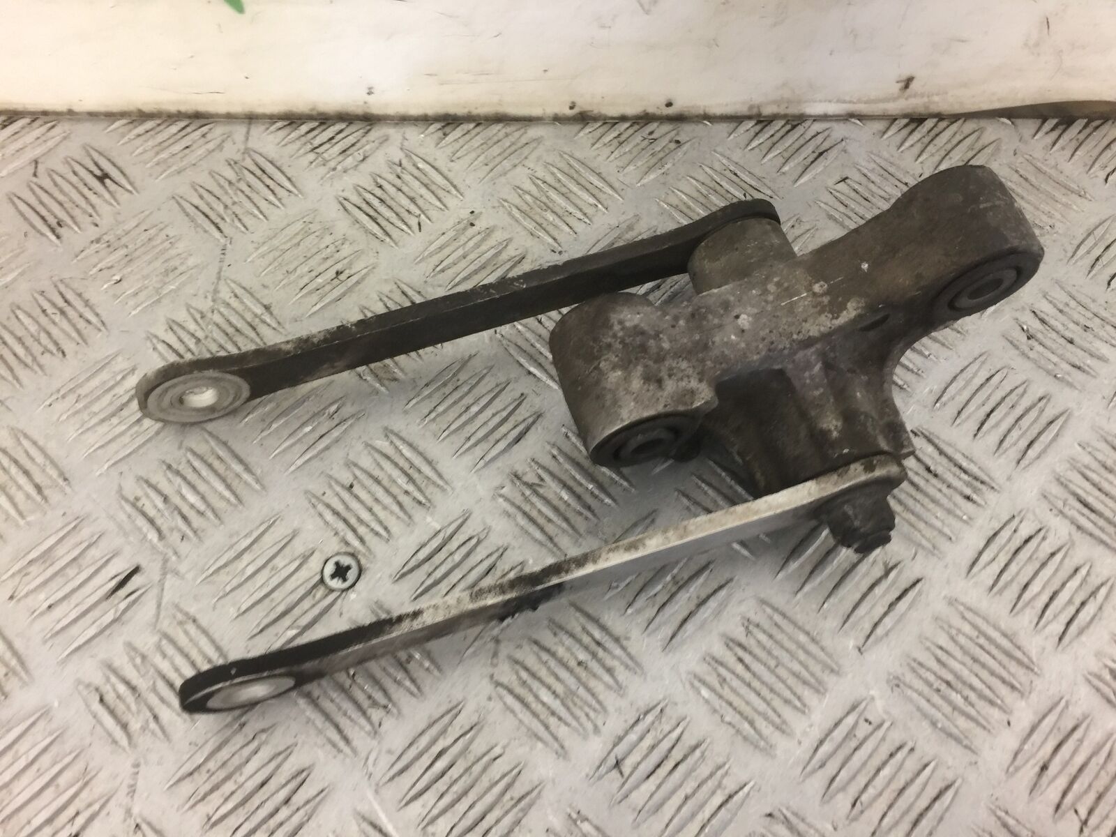 KAWASAKI ZX6R ZX6 J REAR SHOCK LINKAGE  YEAR 2000  (STOCK 456)