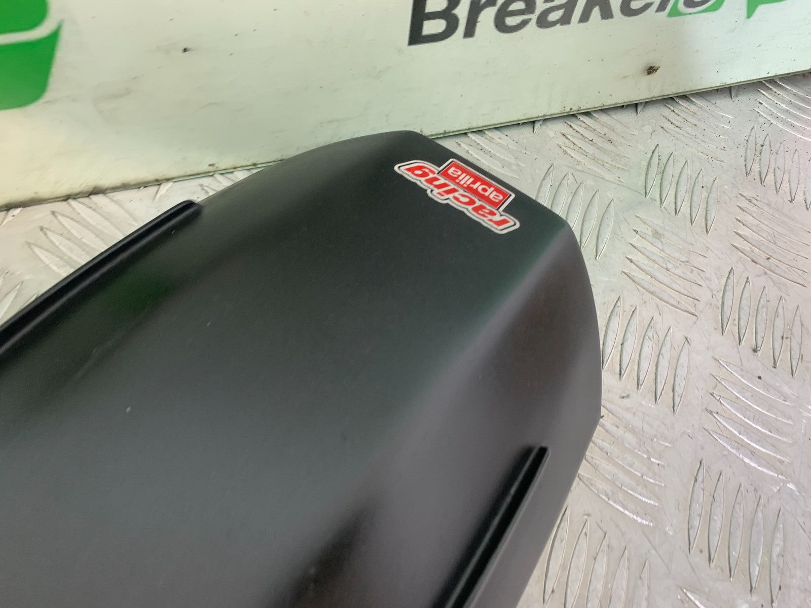 APRILIA RSV1000 RSV 1000 MILLE HUGGER  1998- 2003 (CMB1184)