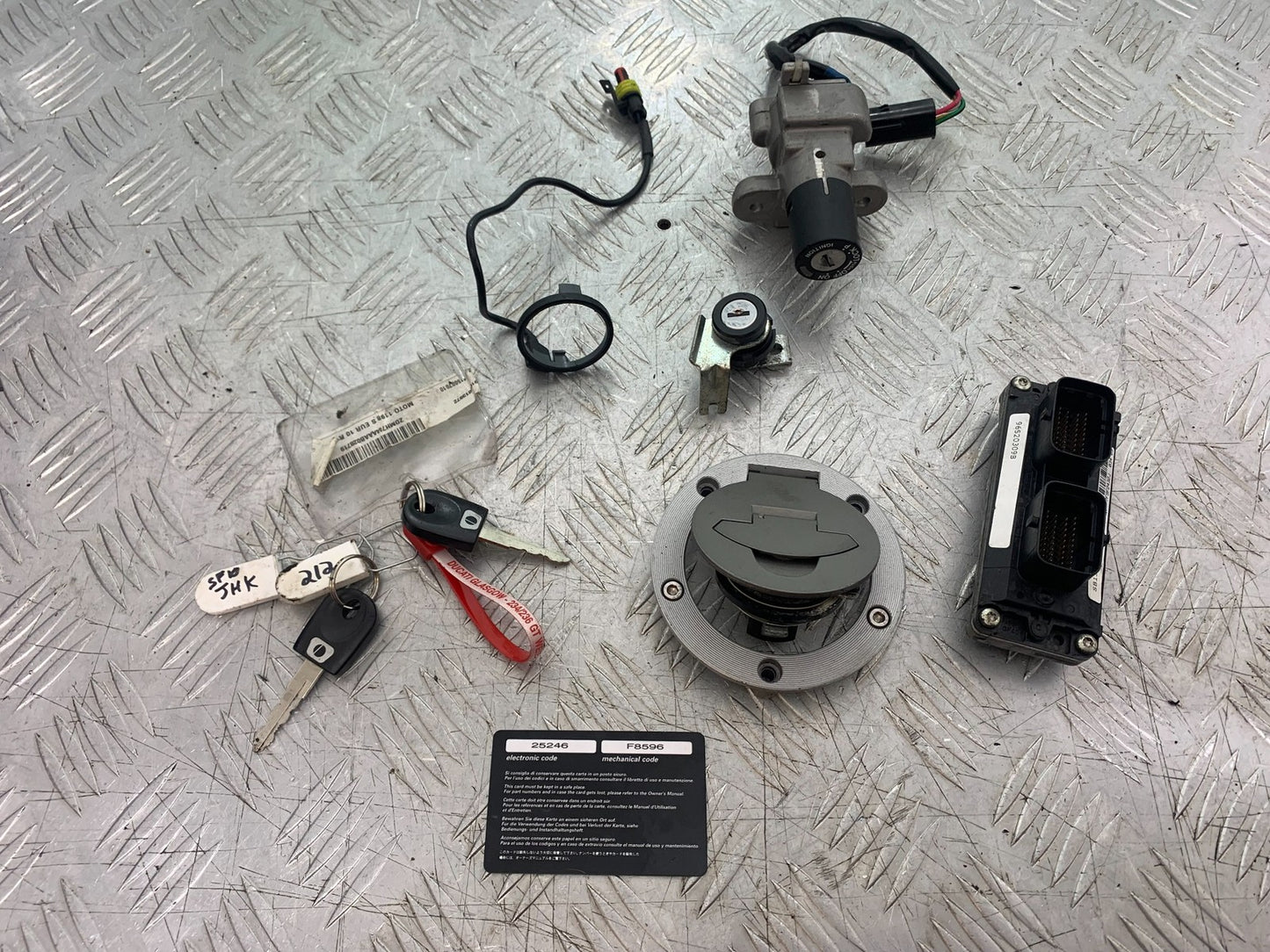 DUCATI 1198 S ECU LOCKS CLOCKS KEYS CODE   YEAR 2009-2011 (CMB1219)