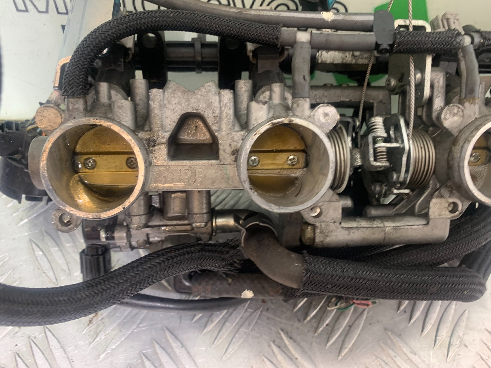 SUZUKI GSF650 GSF 650 THROTTLE BODIES  YEAR 2007-2009  (CMB1161)