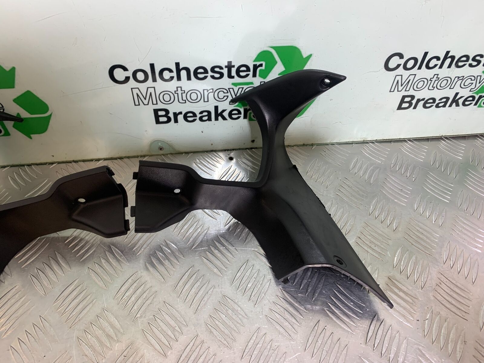 HONDA CBR1100 BLACKBIRD TOP FAIRING INFILLS  YEAR 1996-1998 (CMB1017)