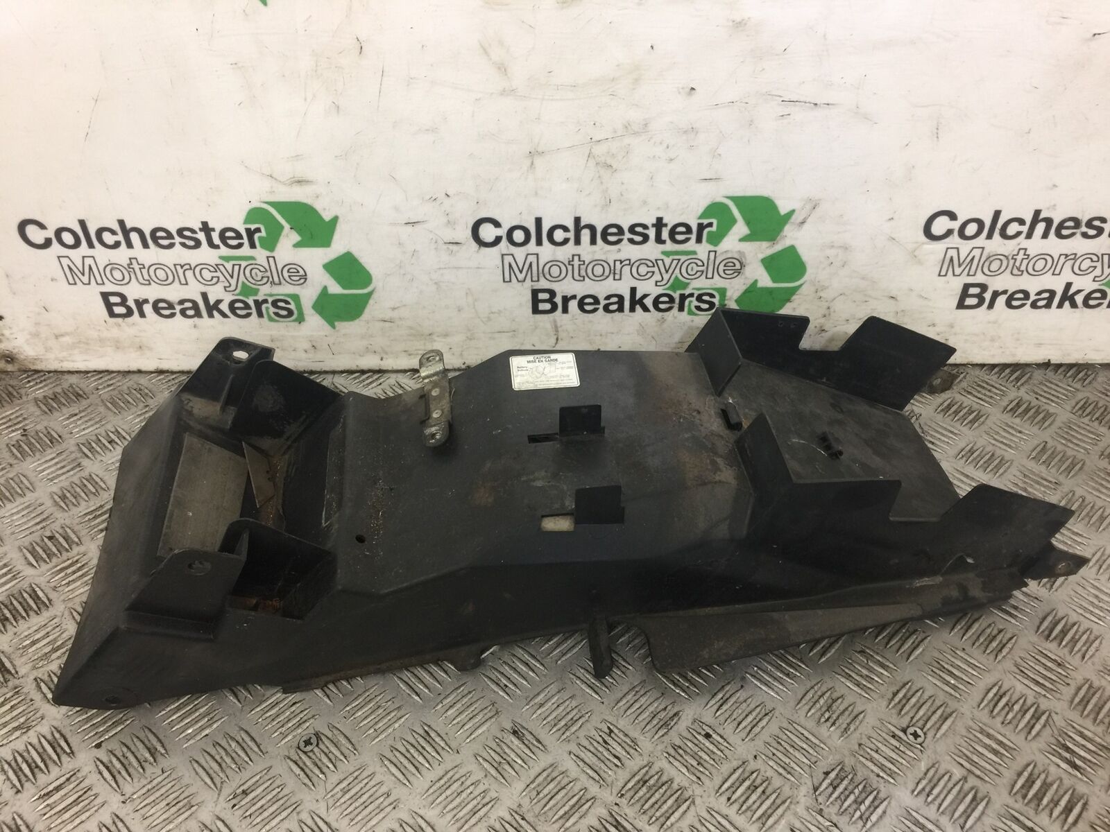 SUZUKI GSF1200  GSF 1200 BANDIT REAR MUDGAURD 1997 (STOCK 596)