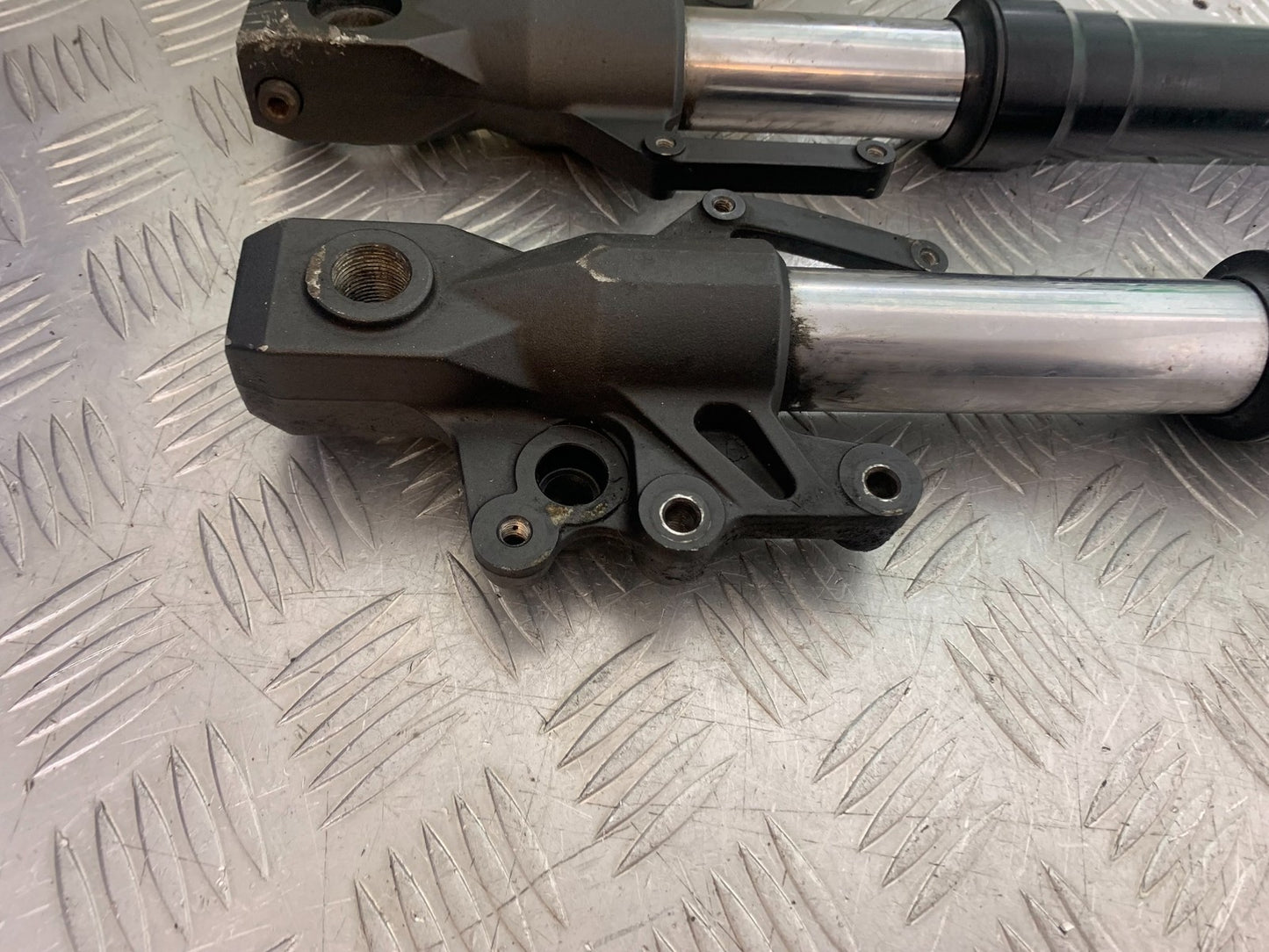 KAWASAKI 650 VERSYS FORKS (BENT SOLD AS PARTS) YEAR 2015-2018 (CMB1288)