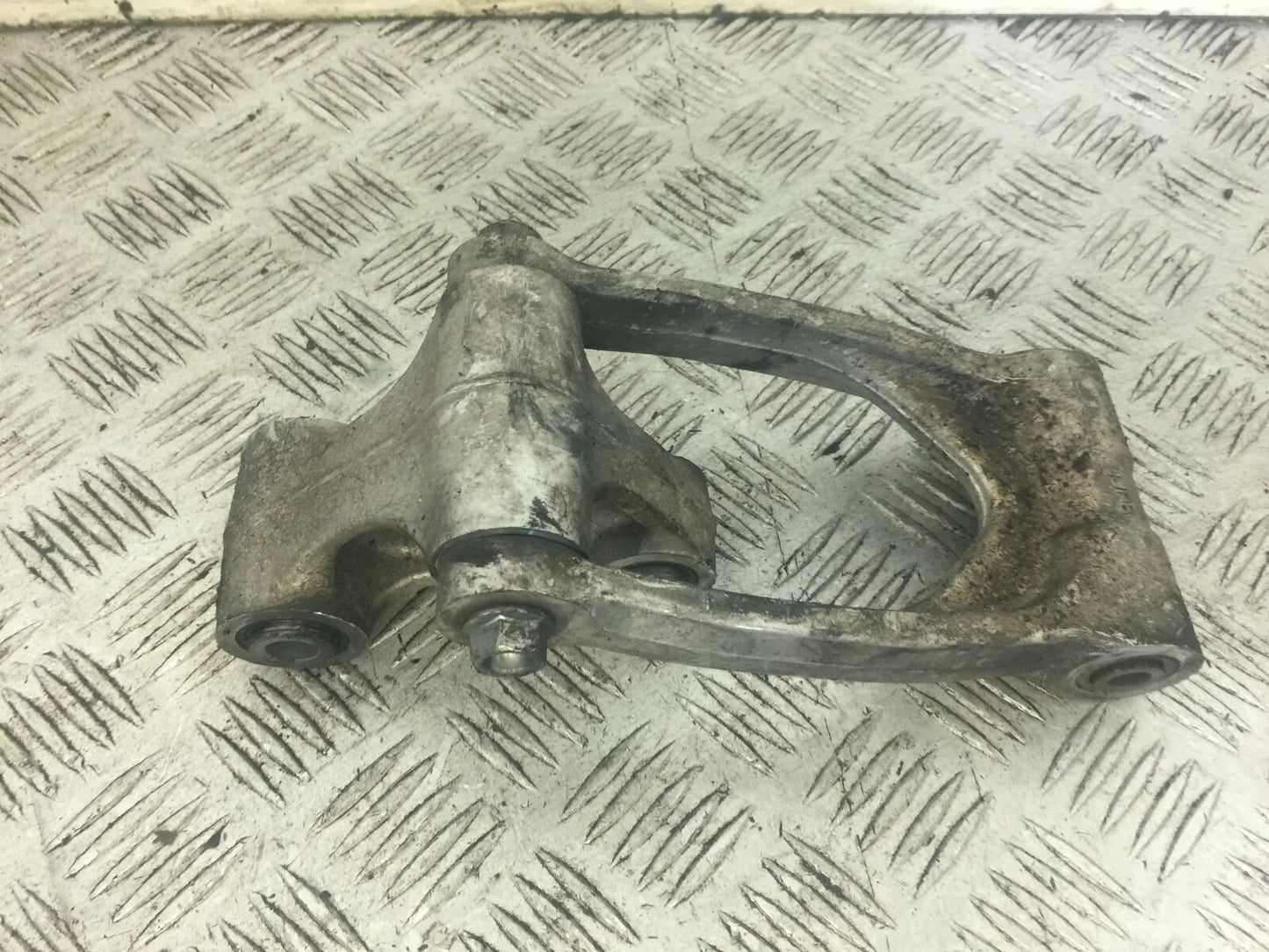 HONDA CRF1000 (DCT) AFRICA TWIN REAR SHOCK LINKAGE  2016-2019 (STOCK 724)