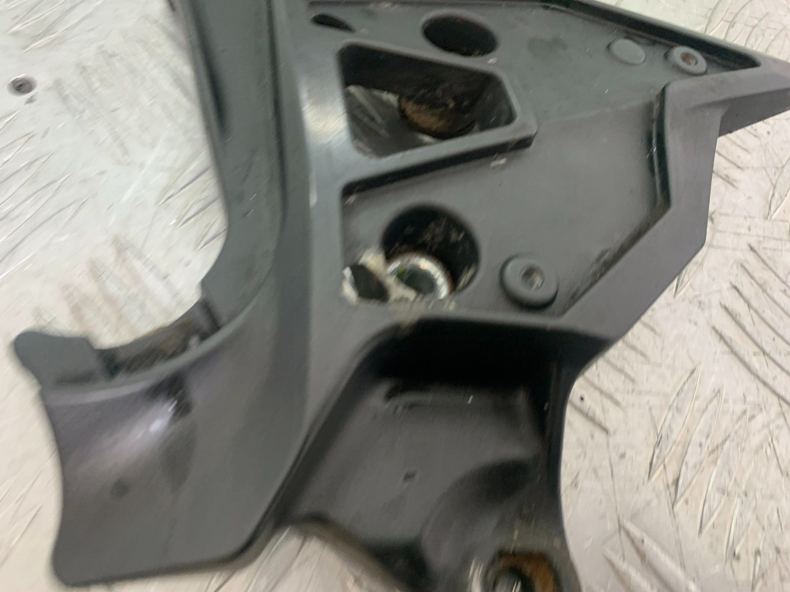 KAWASAKI 650 VERSYS FRONT LEFT HANGER  YEAR 2015-2018 (CMB1288)