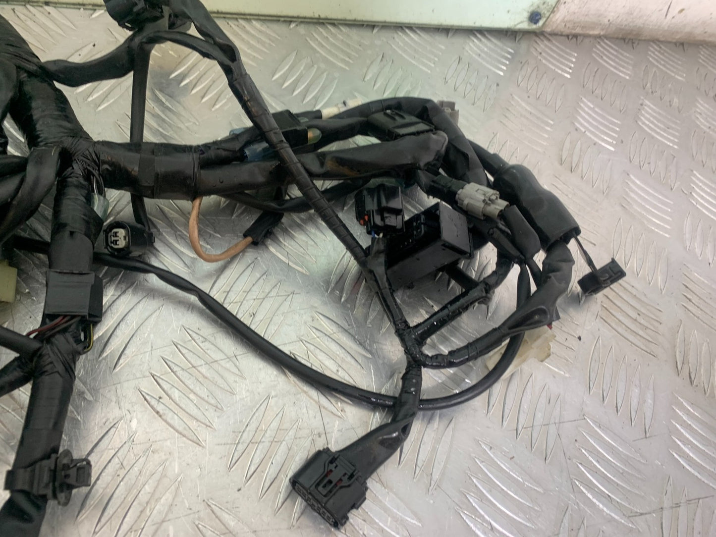 YAMAHA YZF R7 WIRING LOOM    YEAR 2022-2025 (CMB1255)