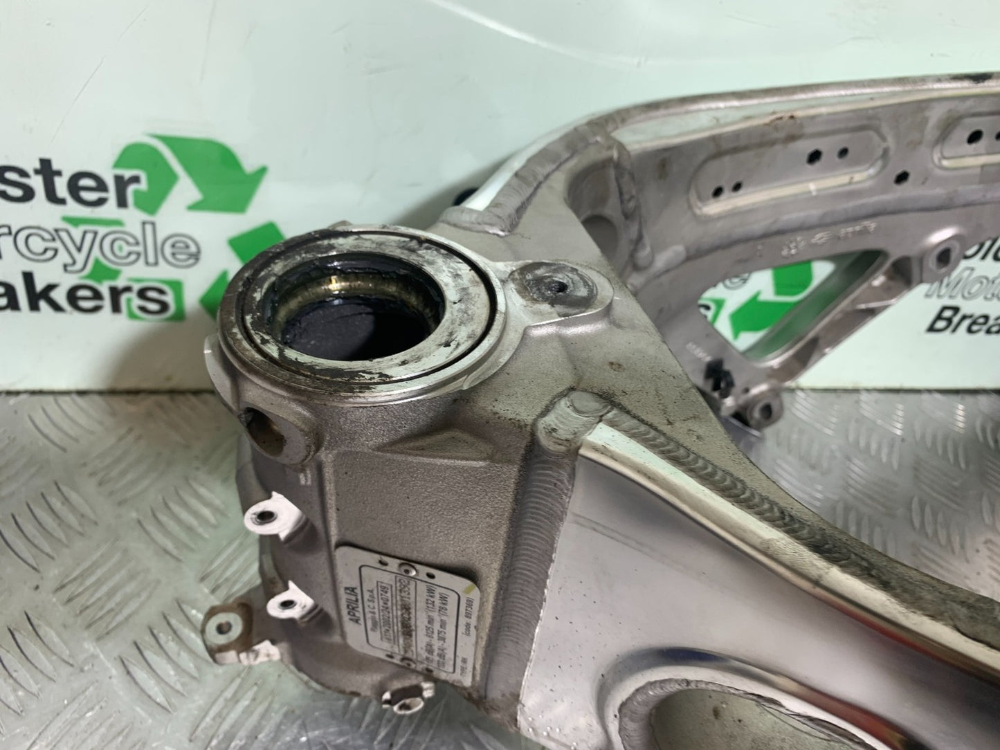 APRILIA RSV4 FACTORY FRAME REG LOG BOOK  YEAR 2009-2012 (CMB1224)