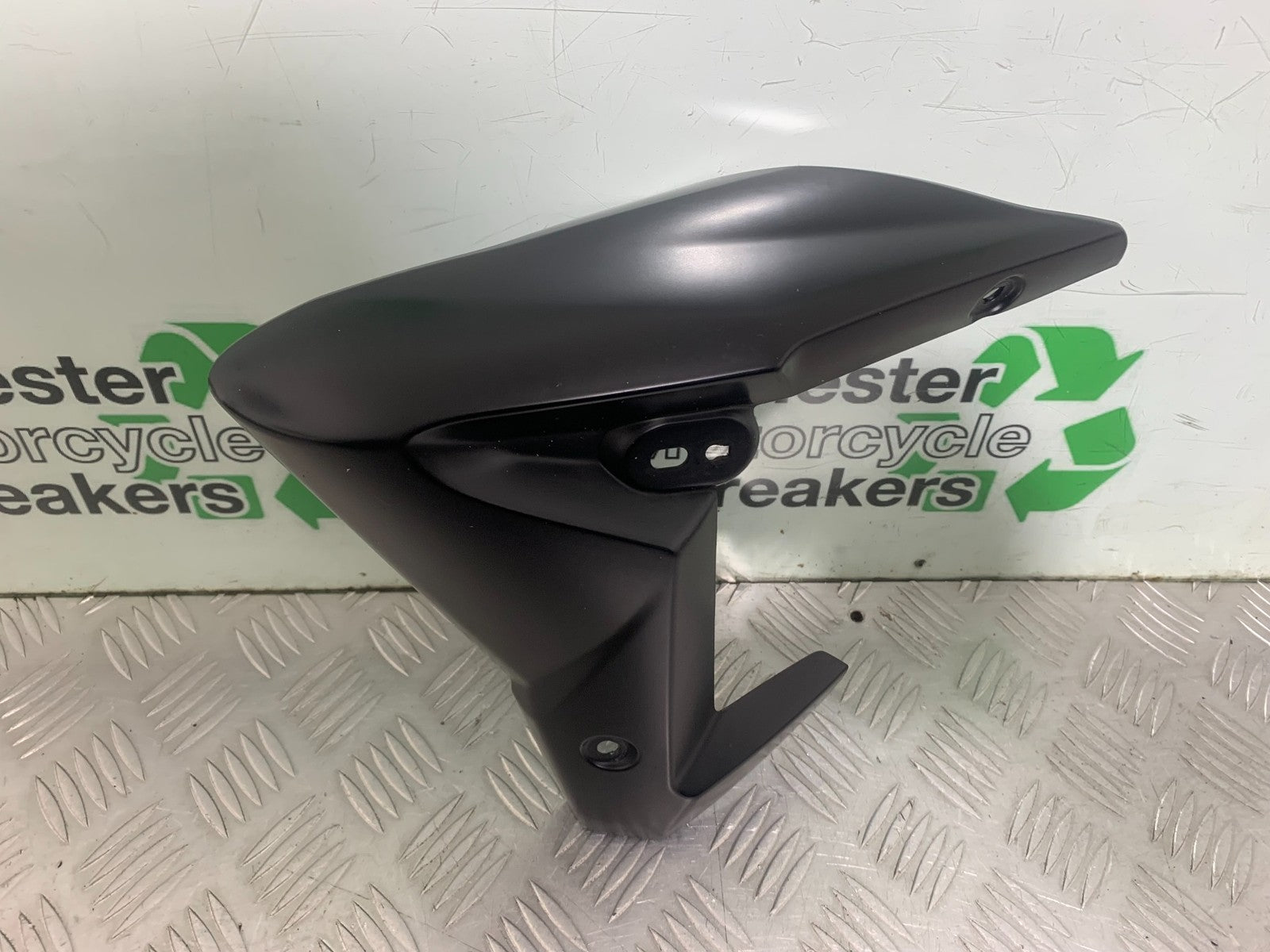 TRIUMPH 675 STREET TRIPLE RX LEFT RADIATOR COWL  2015-2017 (CMB1299)
