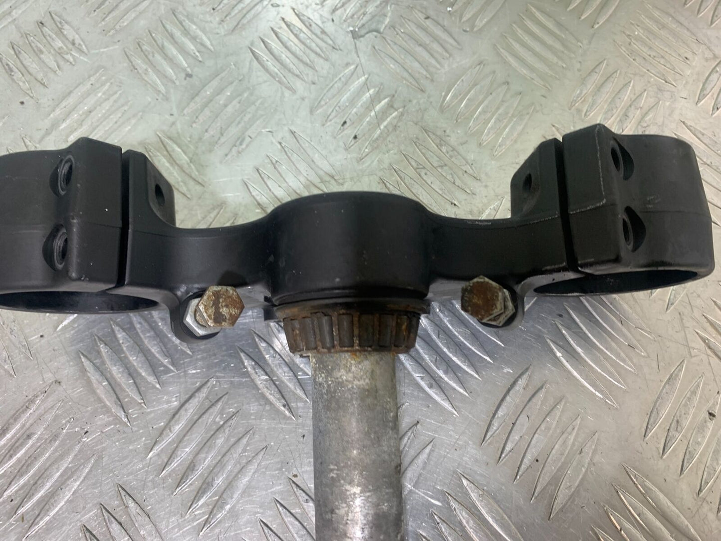 KTM 990 SUPERMOTO T BOTTOM YOKE YEAR 2010-2011  (CMB1127)