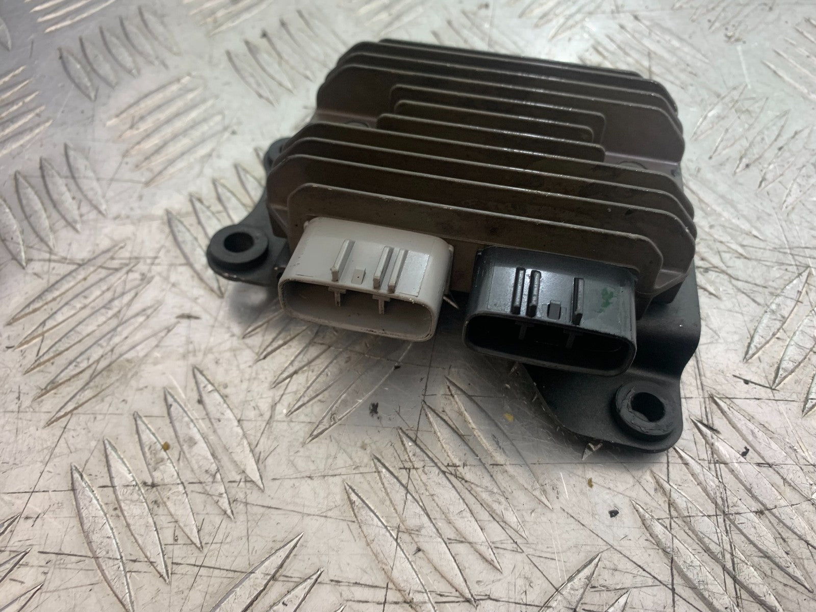KAWASAKI ZX10R ZX10 R REGULATOR  2008-2010 (CMB1206)
