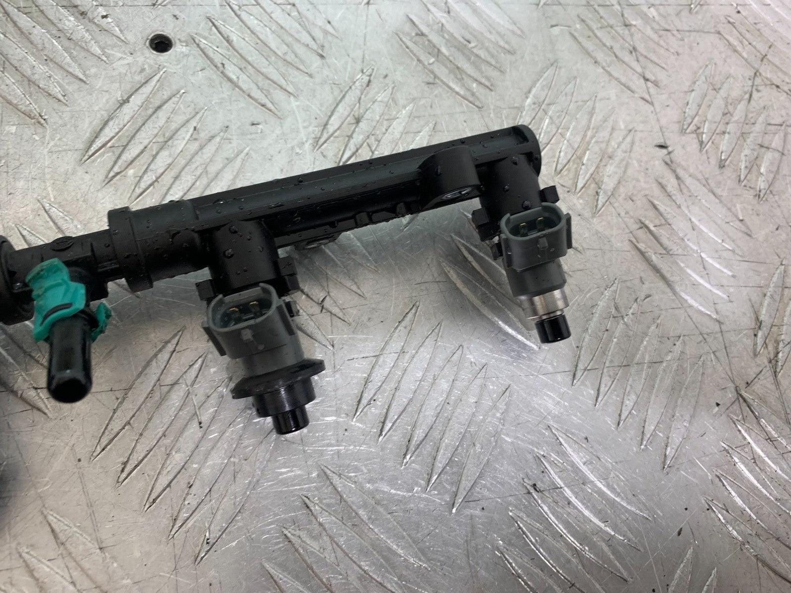 HONDA CBR1000 rr FIREBLADE INJECTORS   2008-2011 (CMB1253)