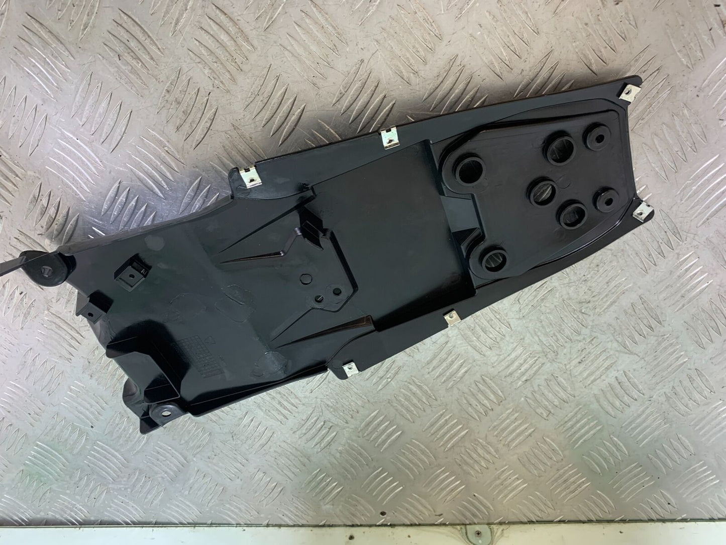BENELLI BN125 BN 125 UNDERTRAY  YEAR 2018-2021 (CMB1080)