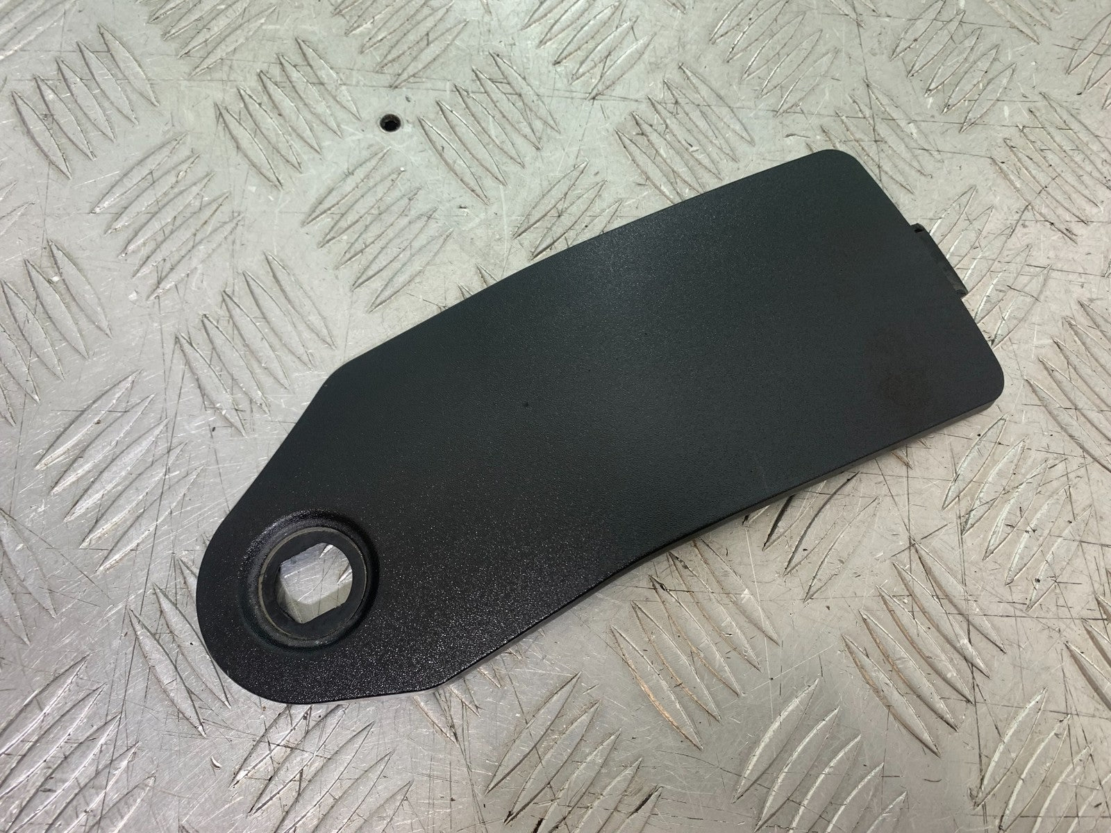 TRIUMPH 1050 SPRINT GT RIGHT POCKET LID  YEAR 2010-2016 (CMB1250)