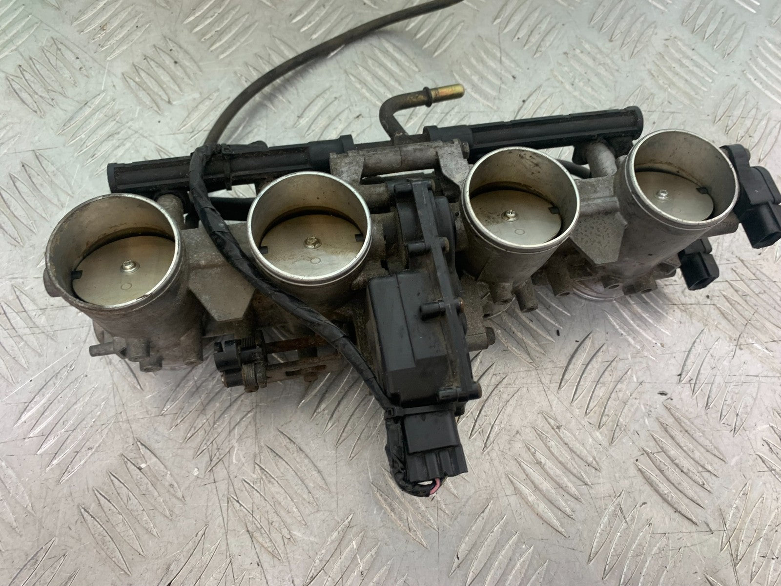 KAWASAKI Z750 Z 750 THROTTLE BODIES   YEAR 2004-2006  (CMB1234)