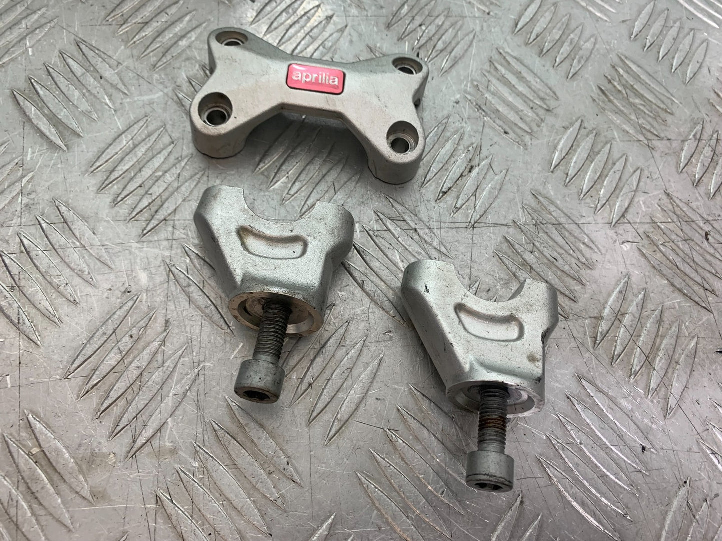 APRILIA TUONO 1000 V4 HANDLEBAR RISERS  YEAR 2013-2014 (CMB1239)