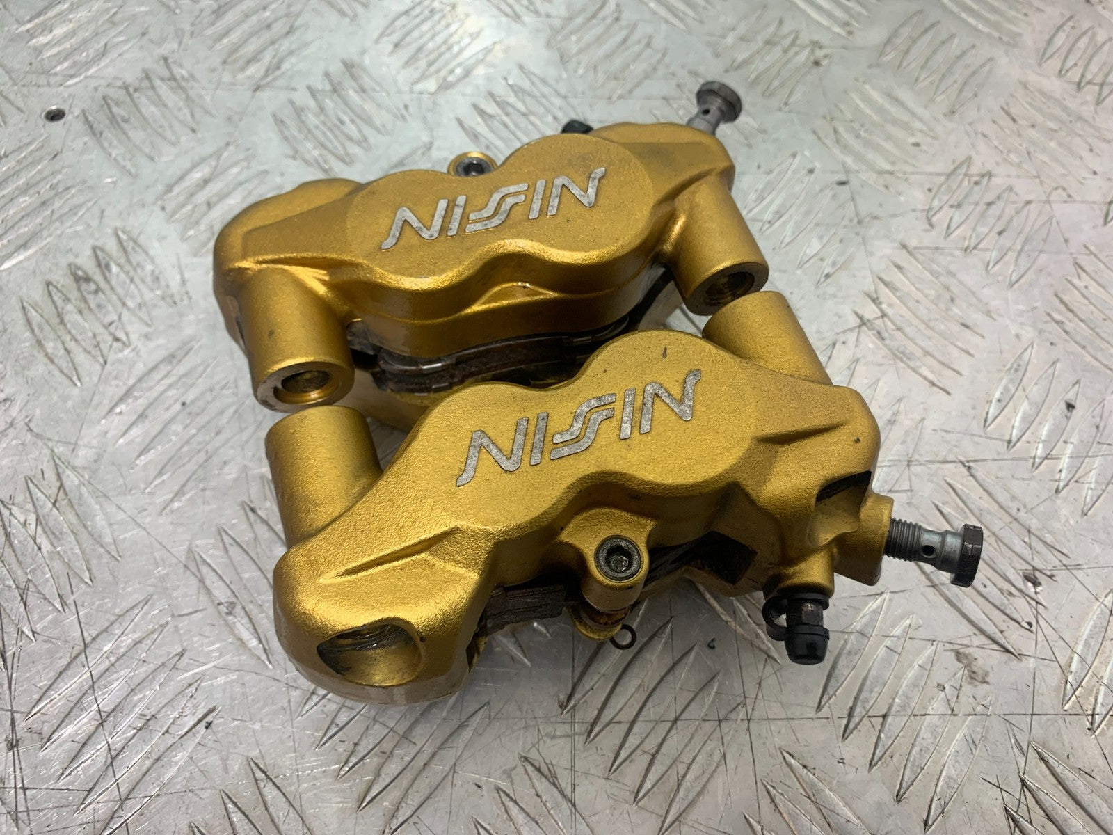 TRIUMPH 675 STREET TRIPLE R FRONT BRAKE CALIPERS  YEAR 2013 - 2016 (CMB1221)