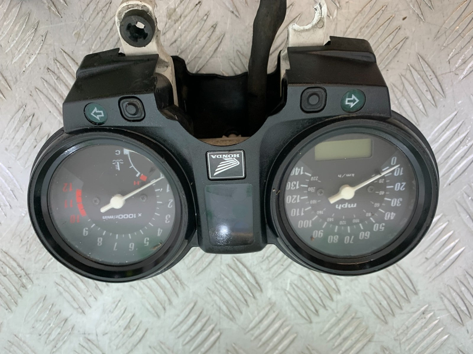 HONDA CBF500 CBF 500 CLOCKS SPEEDO DASH   YEAR 2004-2008  (CMB1294)