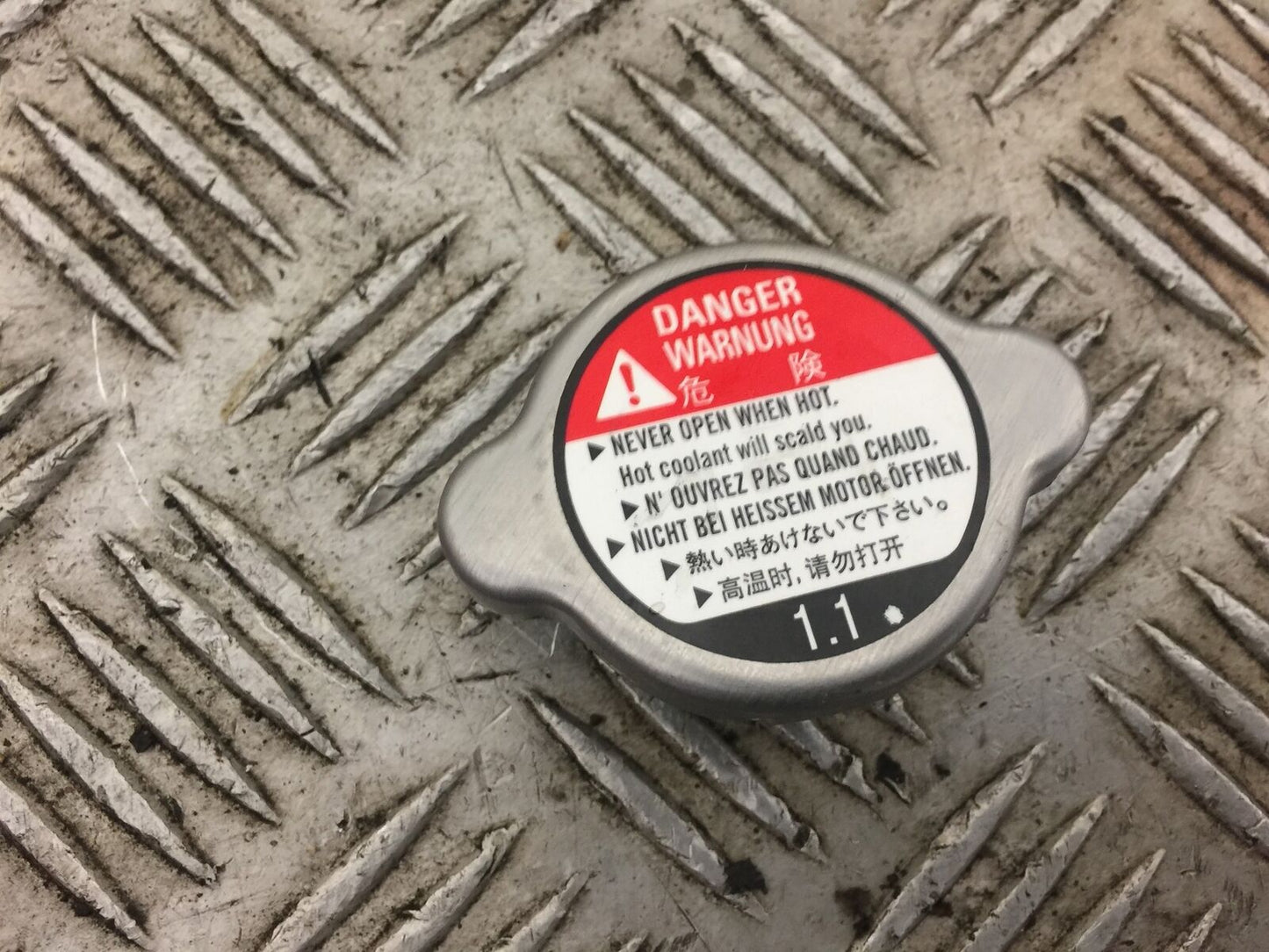 KAWASAKI NINJA H2 SX SE RADIATOR CAP YEAR 2018 2019  (STOCK 439)