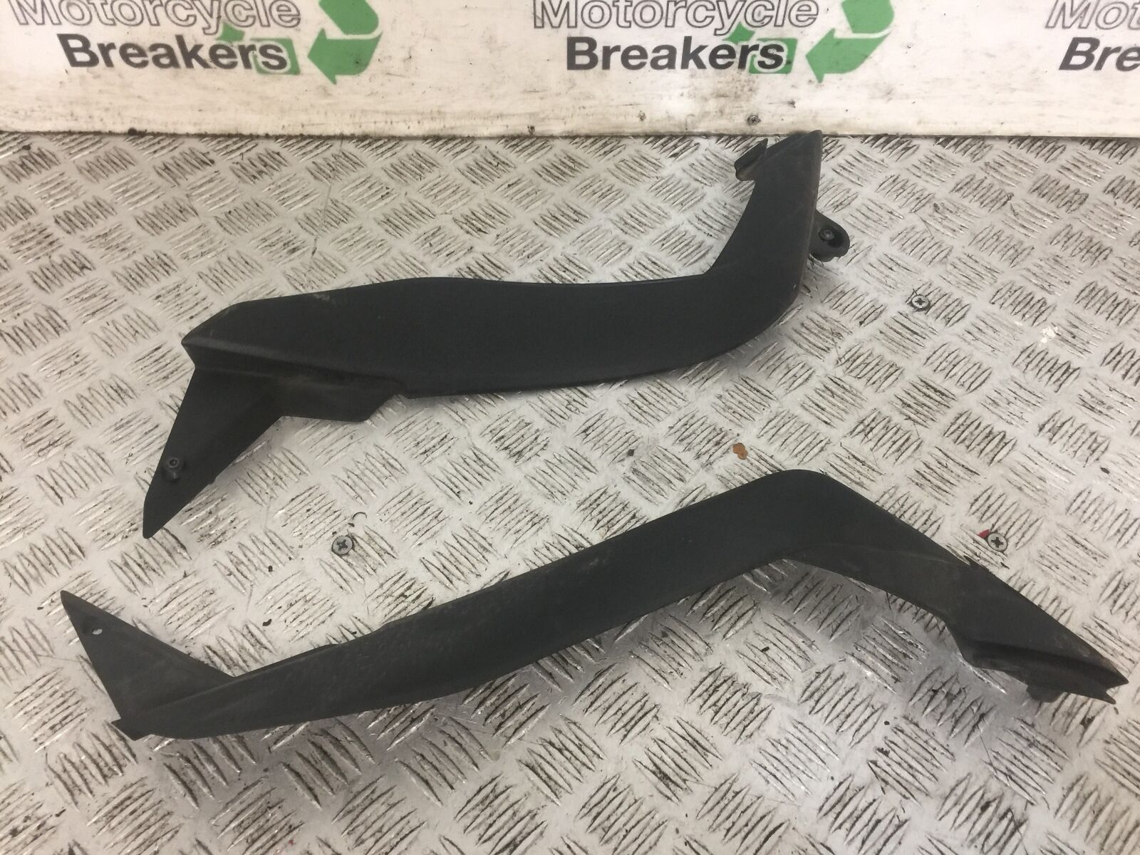 KAWASAKI Z1000 SX LEFT AND RIGHT SIDE INFILLS  YEAR 2011 (STOCK 796)