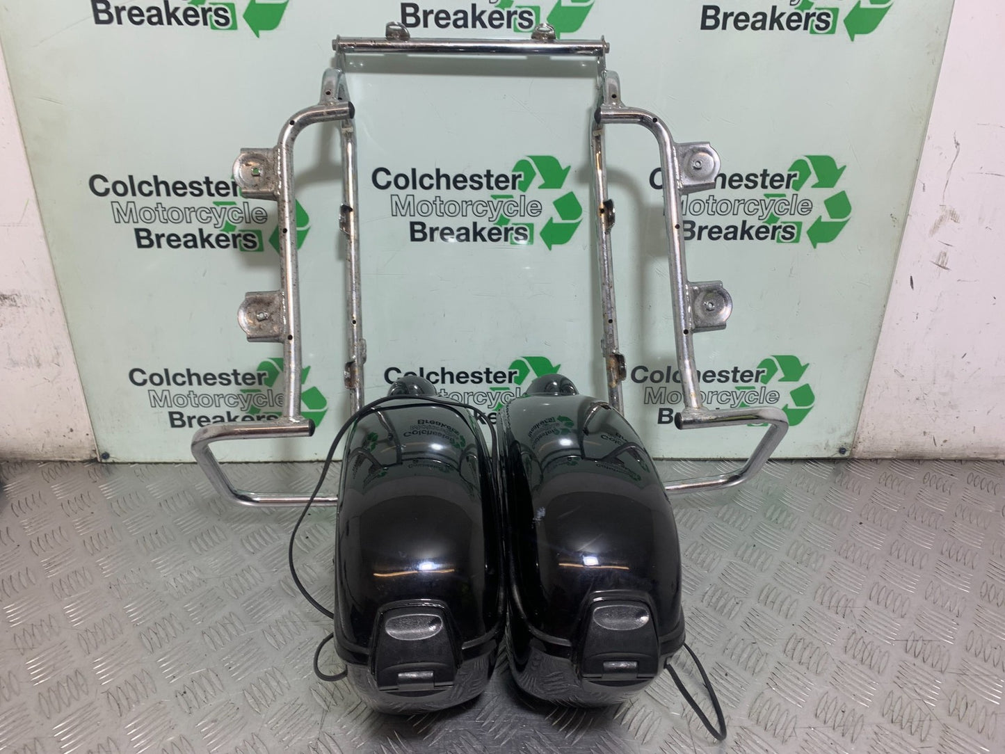 PIONEER NEVADA XF125 PANNIERS AND BRACKETS  YEAR 2009 (CMB1214)