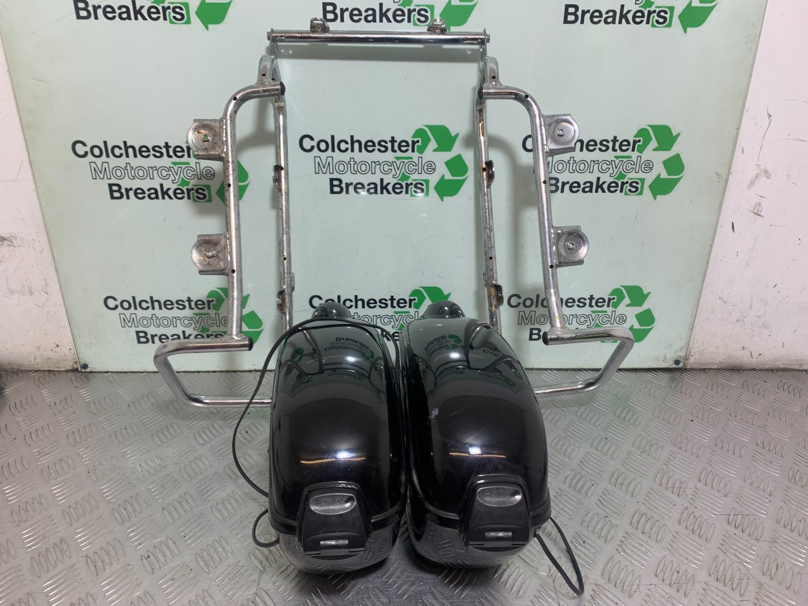 PIONEER NEVADA XF125 PANNIERS AND BRACKETS  YEAR 2009 (CMB1214)