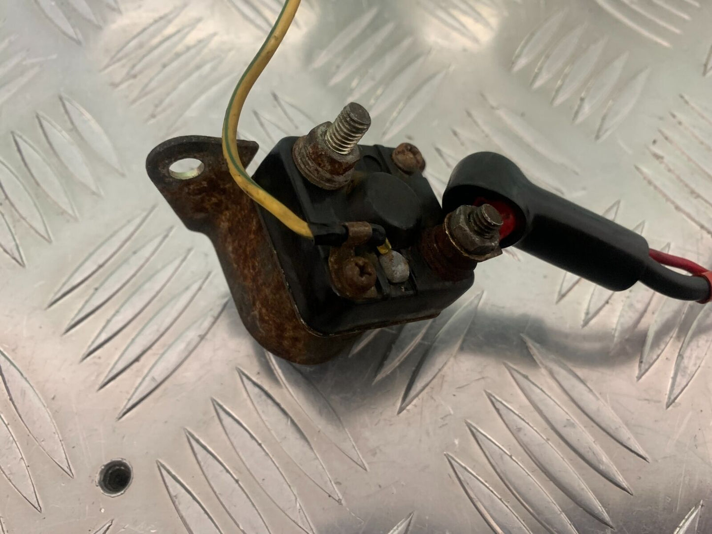 SUZUKI GS750 E GS 750E STARTER SOLENOID   YEAR 1979  (STOCK 959)