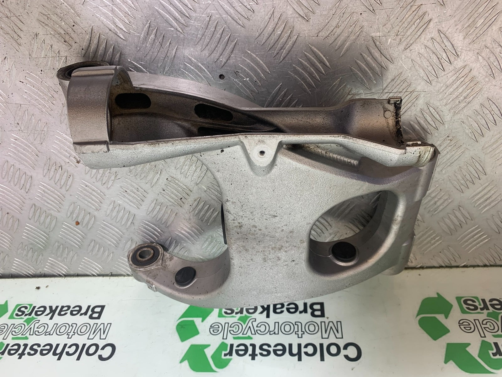 KAWASAKI GTR1400 GTR 1400 SWINGARM  YEAR 2007-2009 (CMB1174)