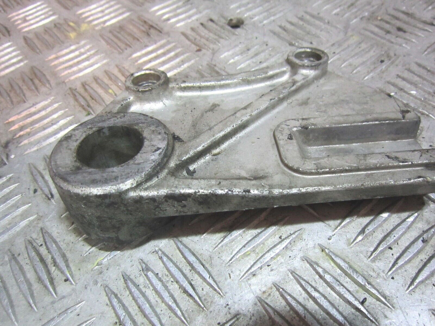 KAWASAKI ZX9R ZX9 ZX9 B REAR CALIPER BRACKET  YEAR 1994