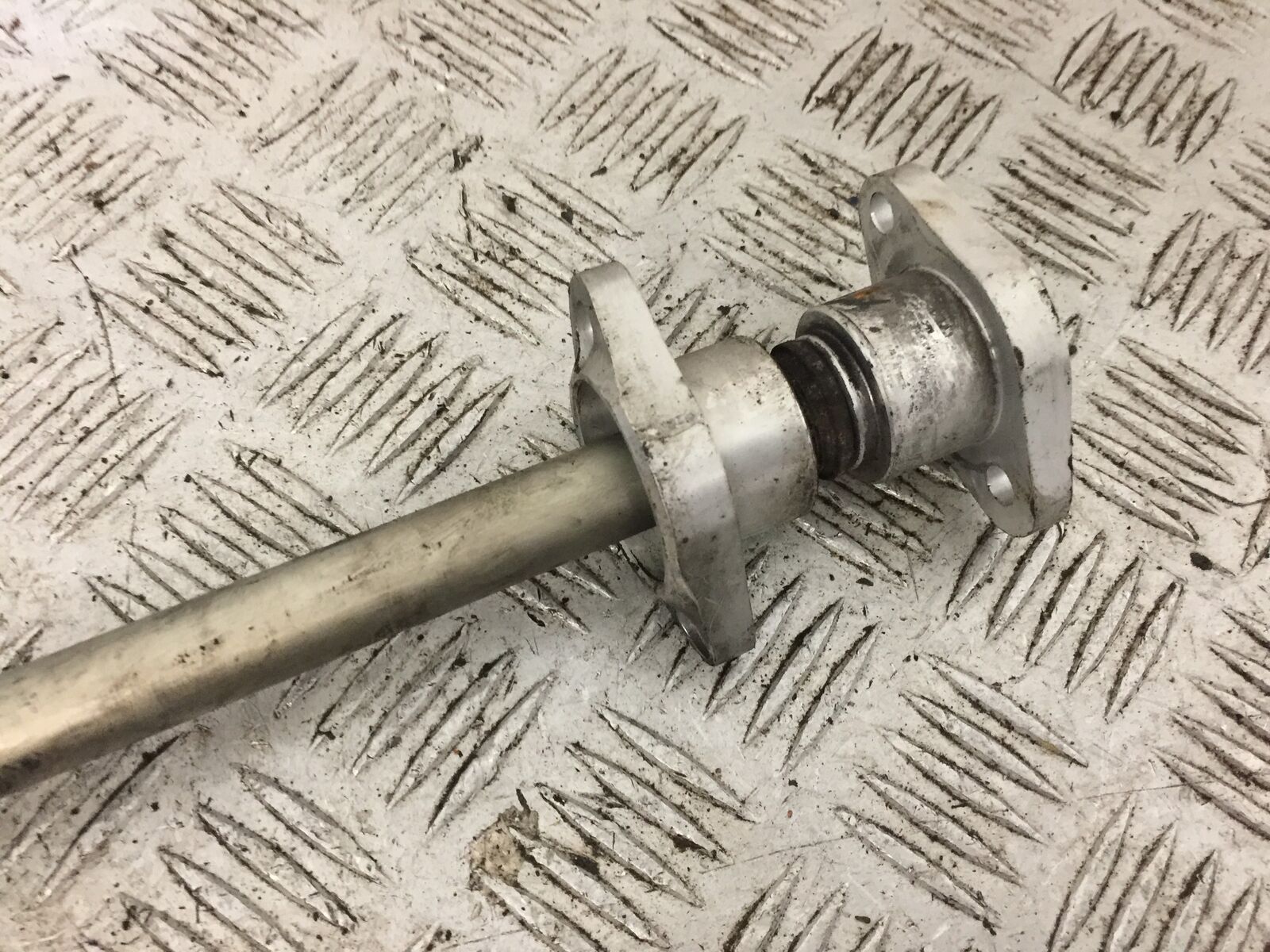 TRIUMPH 675 STREET TRIPLE SWINGARM SPINDLE  YEAR 2016 (STOCK 812)