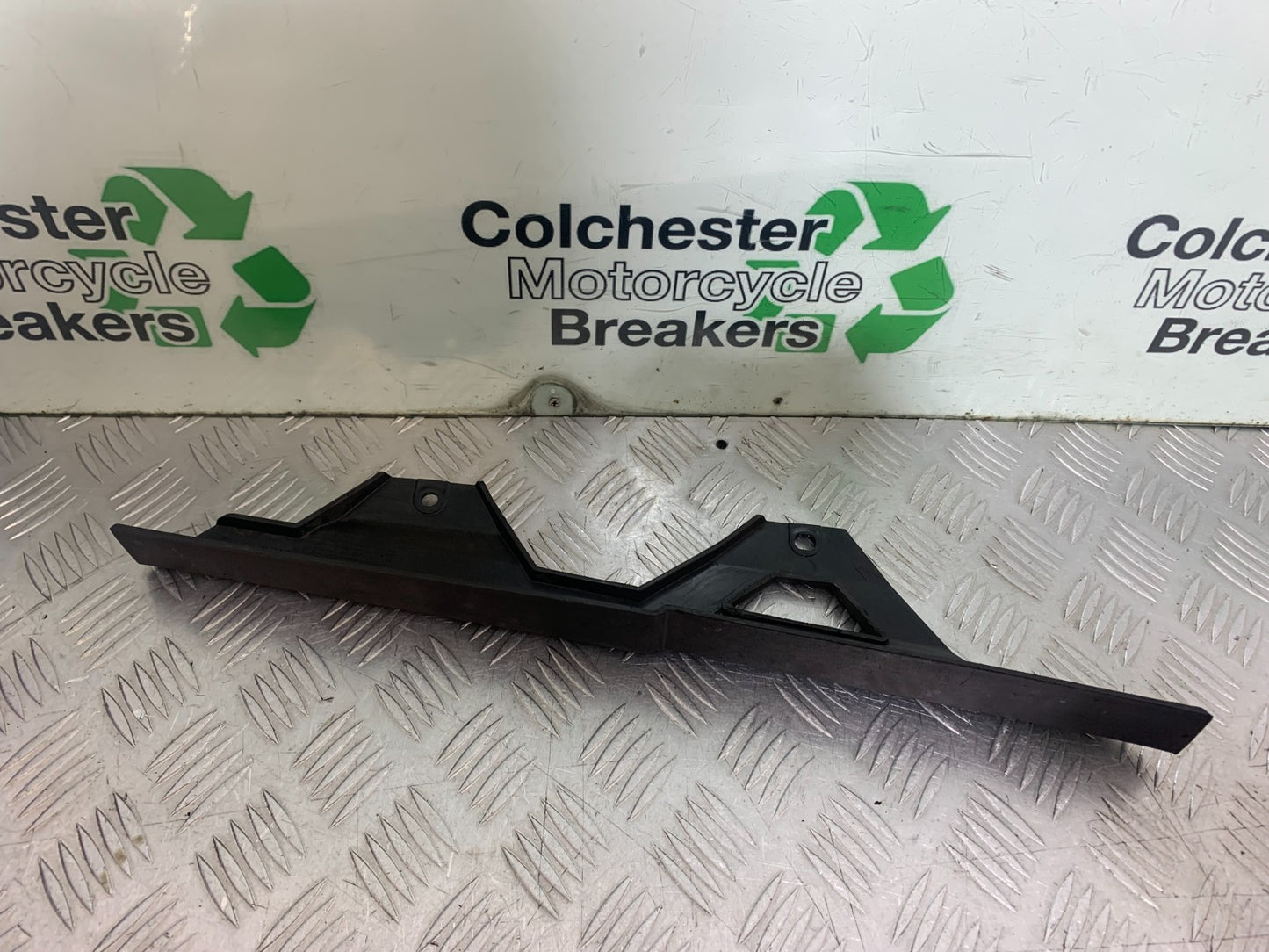 ROYAL ENFIELD HIMALAYAN 411 CHAIN GUARD  YEAR 2018-2023 (CMB1322)