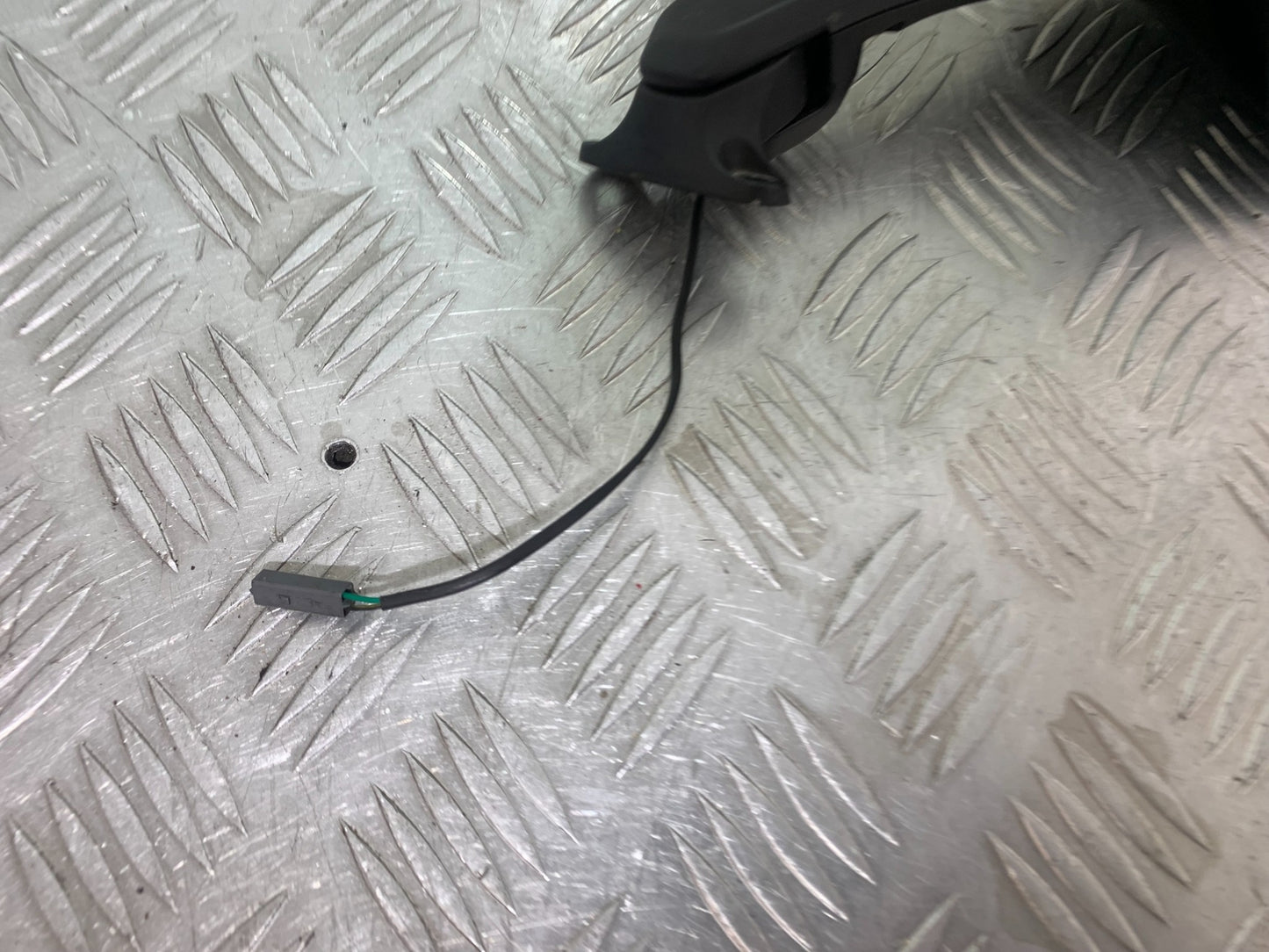 KAWASAKI ZX10R ZX 10R RIGHT MIRROR  YEAR 2011-2015 (CMB1154)