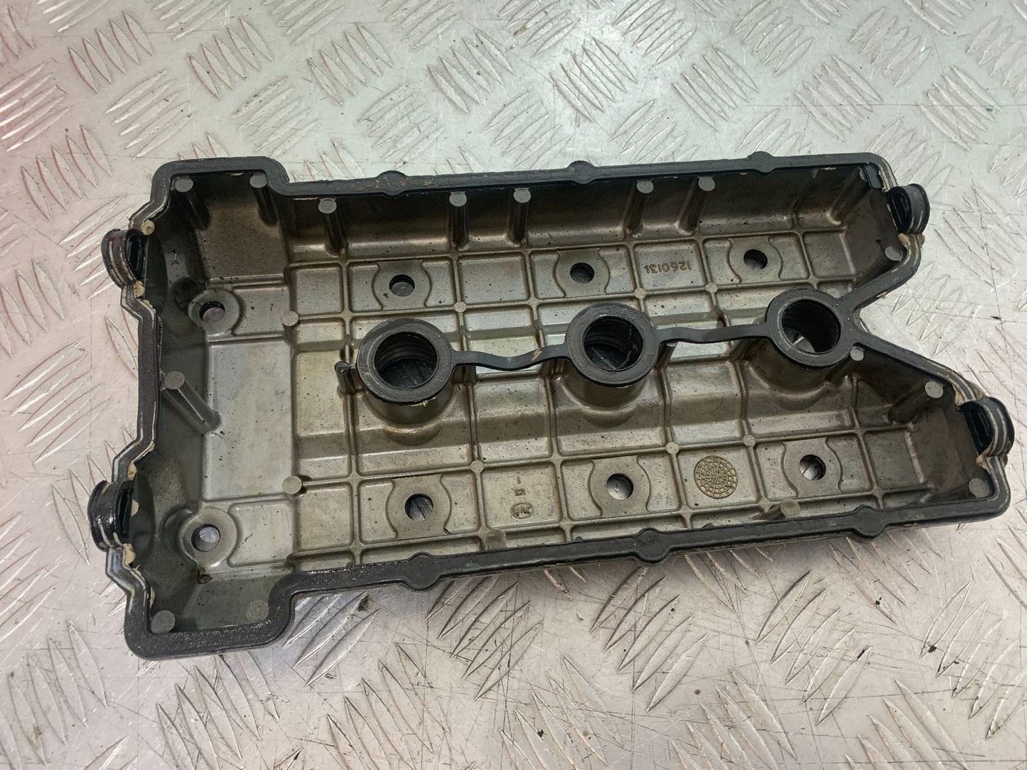 TRIUMPH TROPHY 900 ROCKER COVER YEAR 1991-95 (CMB1251)