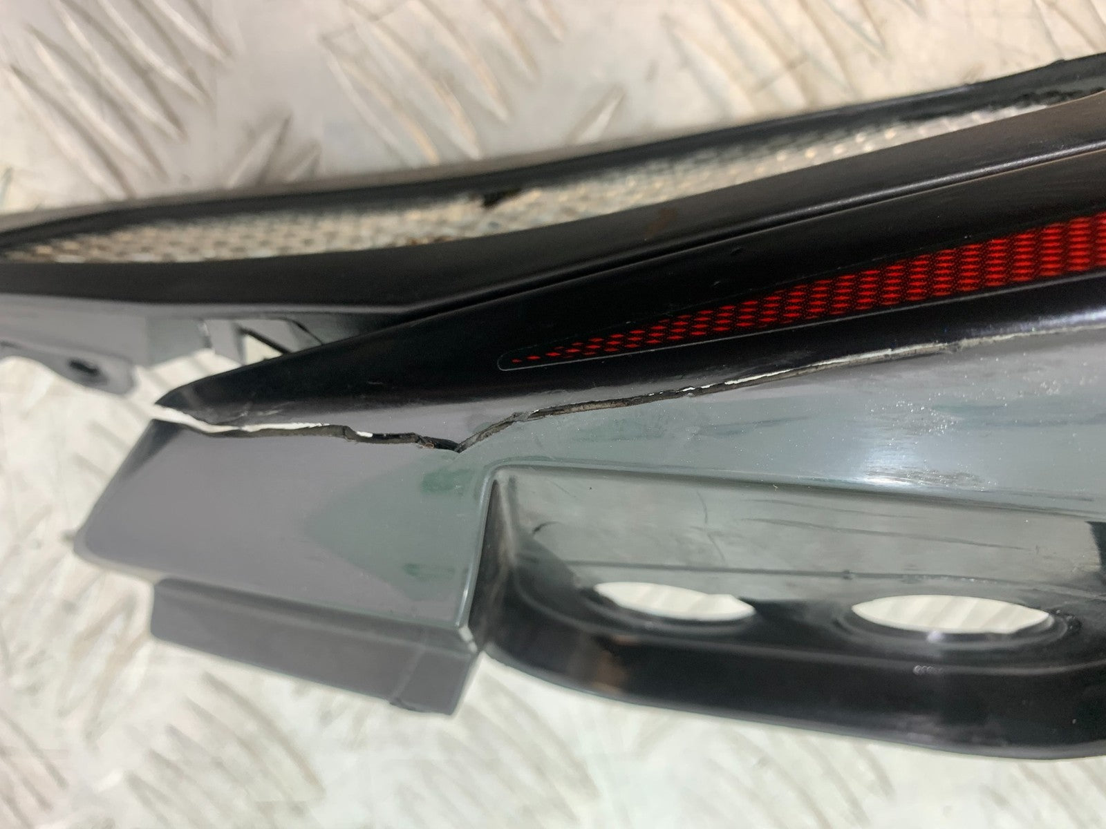 BENELLI BN125 BN 125 LEFT SEAT PANEL  YEAR 2018-2021 (CMB1194)