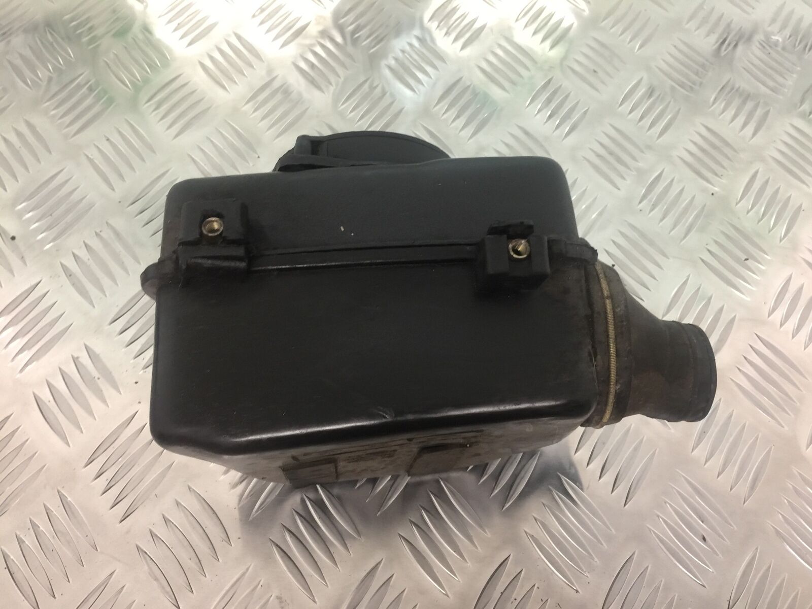 MUTT MONGREL 125 AIRBOX  YEAR 2016-2020 (STOCK 910)