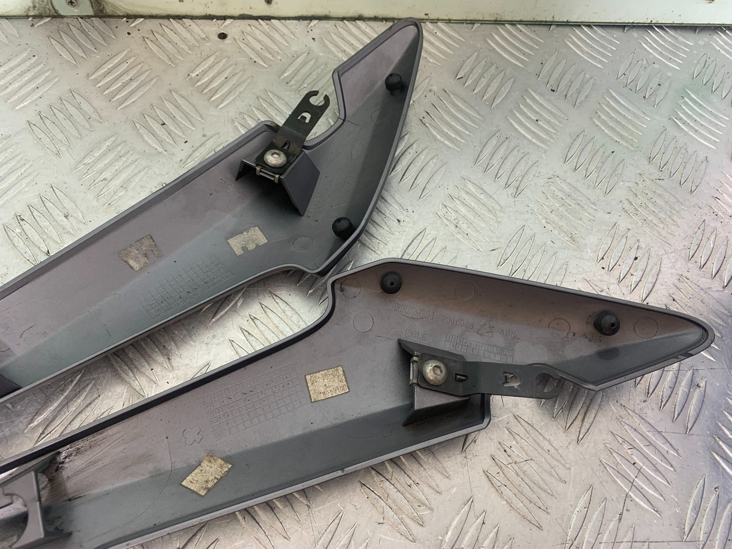 TRIUMPH 675 STREET TRIPLE LEFT AND RIGHT SIDE INFILLS  2013-2016 (CMB1186)