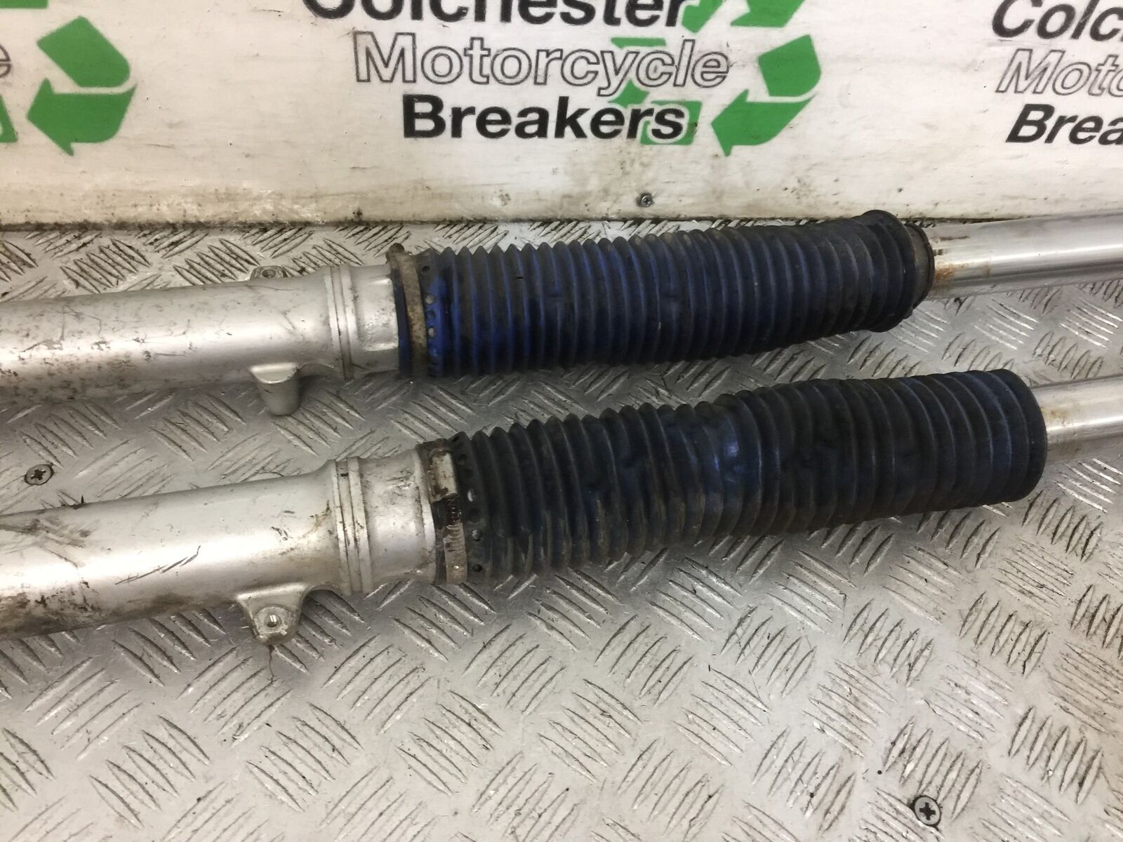 YAMAHA XTZ 750 SUPER TENERE FORKS  YEAR 1990-1995 (STOCK 889)