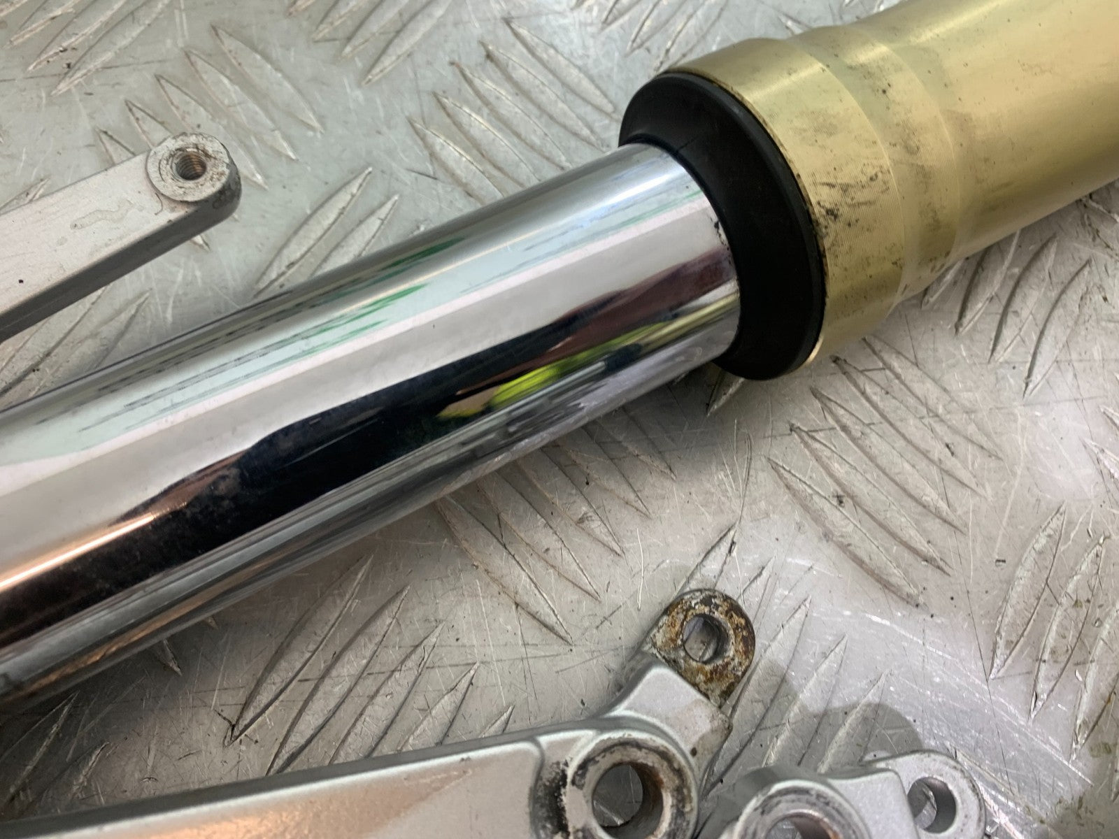 YAMAHA YZF R1 4XV FORKS  YEAR 1998-99 (CMB1291)