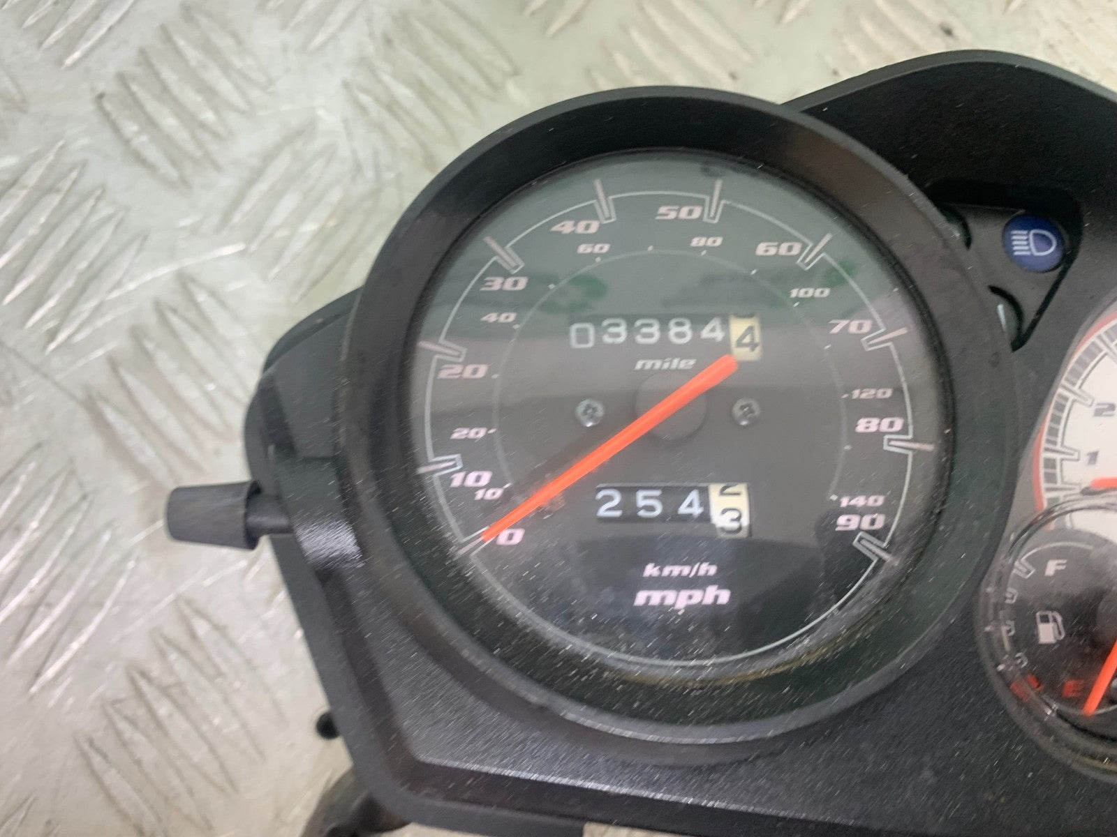 HONDA CBF125 CBF 125 CLOCKS SPEEDO DASH (3384 MILES)  YEAR 2009-14  (CMB1172)