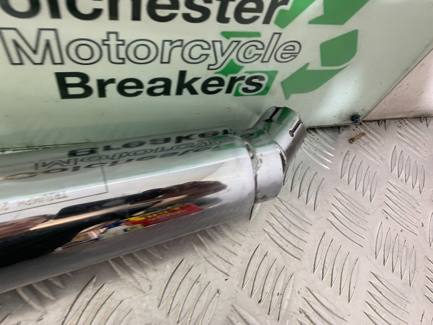 TRIUMPH THUNDERBIRD 1600 RIGHT SILENCER  YEAR 2011 (CMB1107)