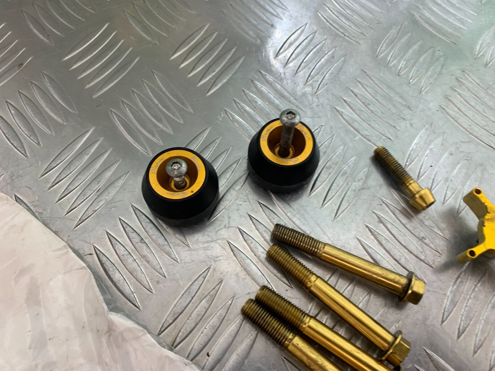 YAMAHA MT09 MT-09 AFTERMARKET NUTS AND BOLTS  YEAR 2013-2016  (STOCK 997)