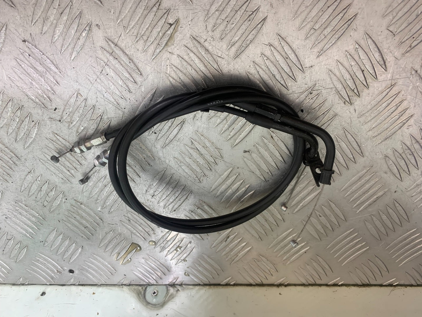 SUZUKI GSXR750 GSXR 750 K4 K5 THROTTLE CABLES  2004-2005 (CMB1319)