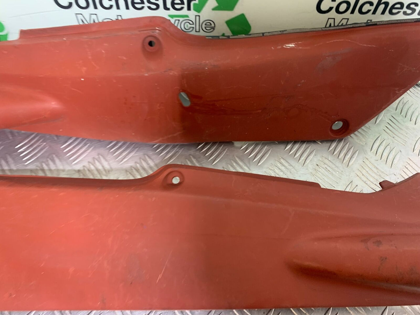 HONDA VFR750 VFR 750 FL-M-N-P LEFT & RIGHT SEAT PANELS YEAR 1990-93 (CMB1093)