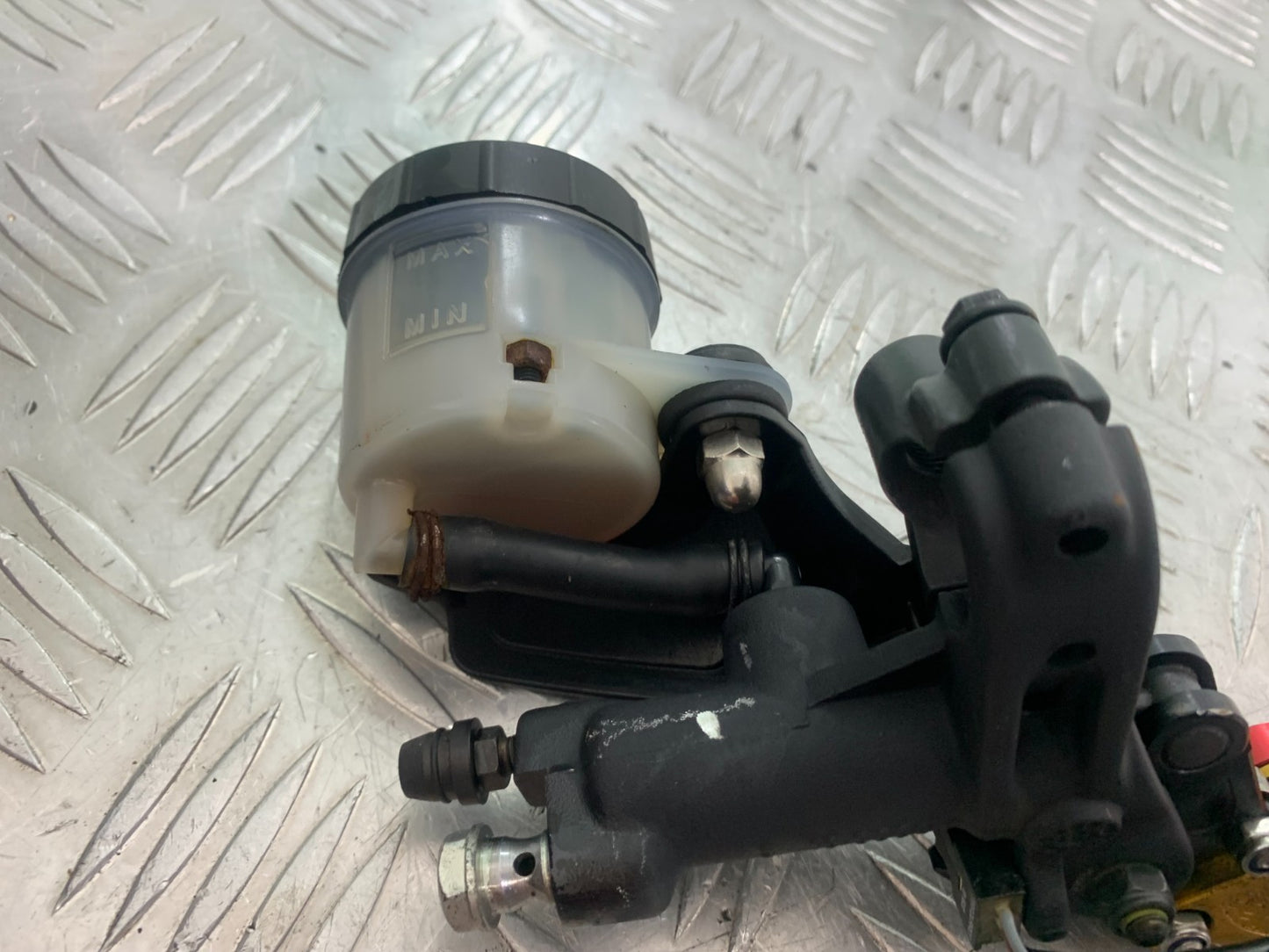 APRILIA TUONO 1000 V4R FRONT MASTER CYLINDER   YEAR 2011-13  (CMB1331)