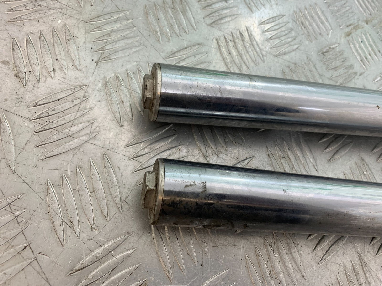 SUZUKI GSF600 GSF 600 BANDIT FORKS  2000-2004 (CMB1269)